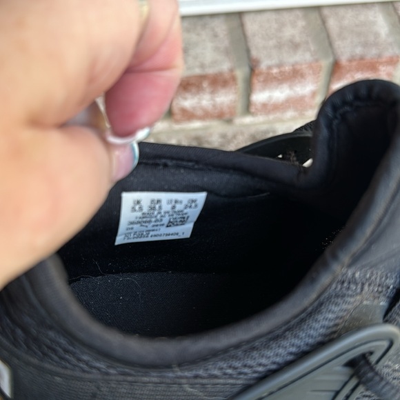 Puma Black pull on Tennis shoes sz 8 US 368066-03 - Picture 7 of 7